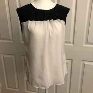 Sleeveless blouse